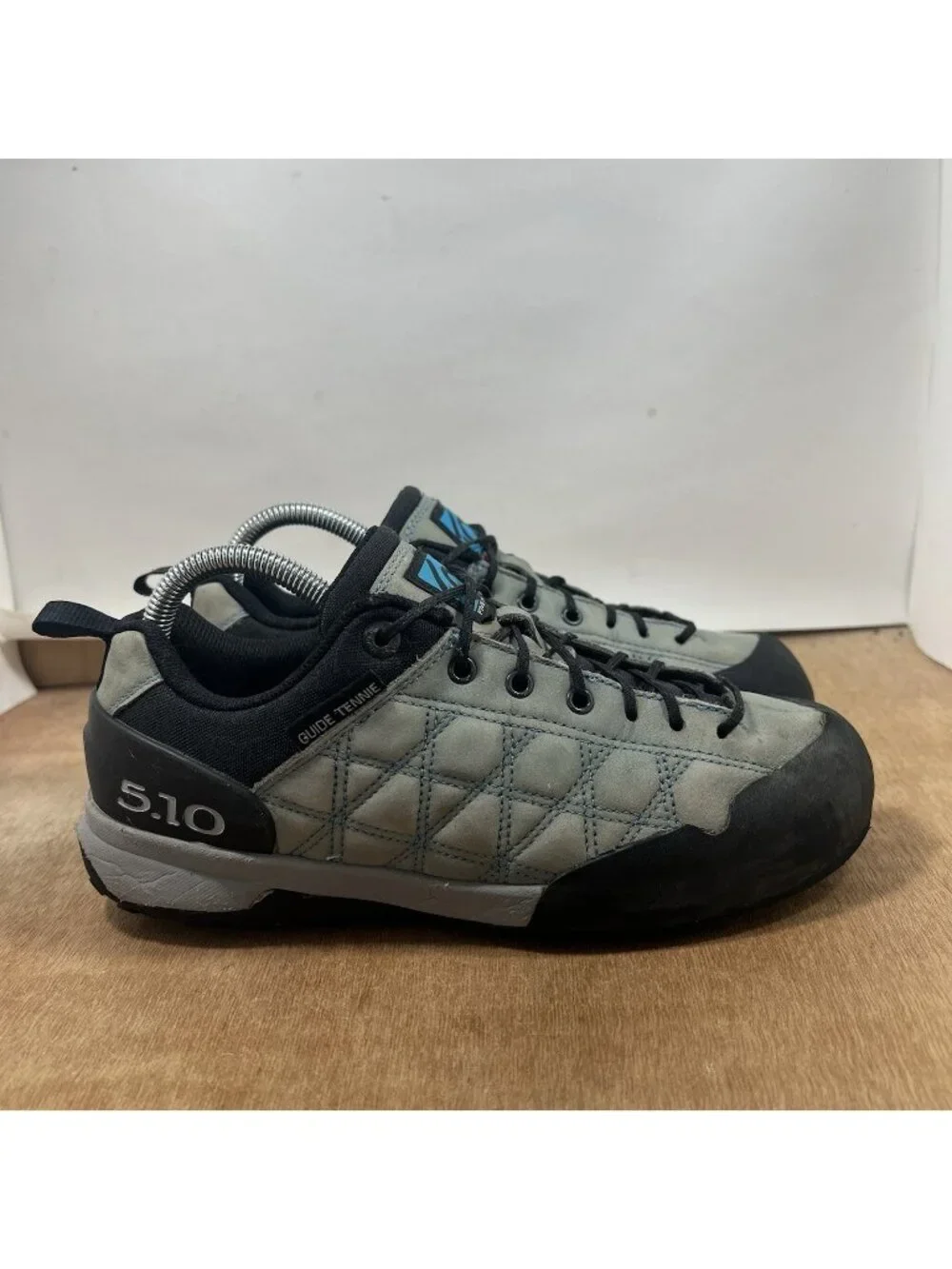 Five Ten 5.10 Guide Tennie Stealth Bike Shoes Sneakers Suede Womens Size 8